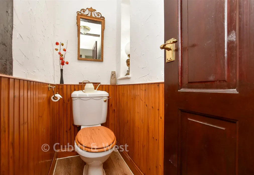 Separate Toilet - Firs Road, Kenley, Surrey - Wards of Kent