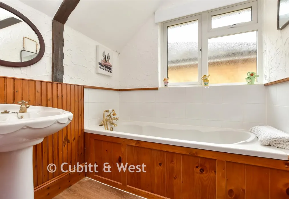 Bathroom - Firs Road, Kenley, Surrey - Wards of Kent