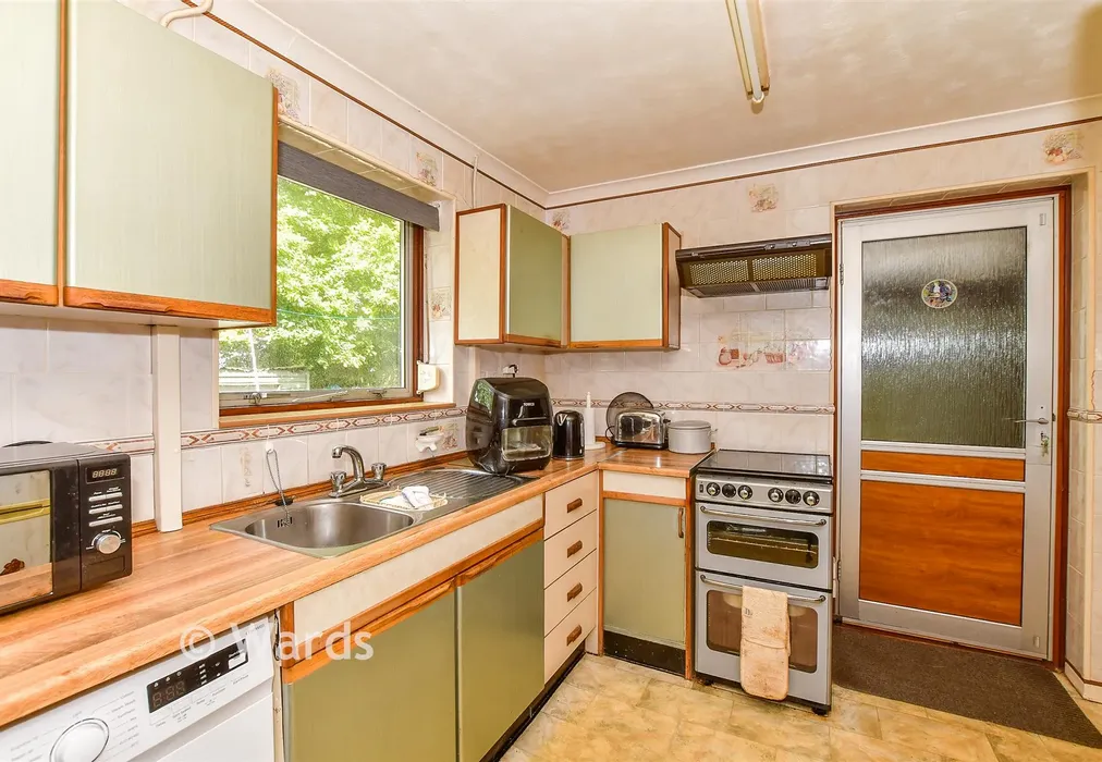 Kitchen/Diner - Sherwood Road, Tunbridge Wells, Kent - Wards of Kent