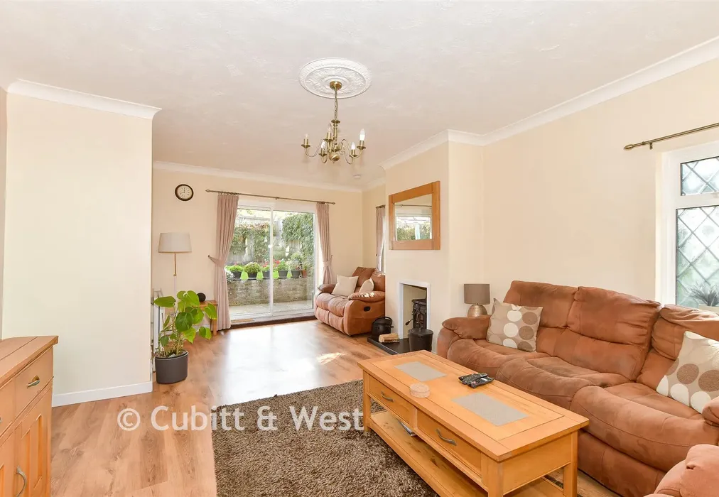 Lounge - Barn House Lane, Pulborough, West Sussex - Wards of Kent