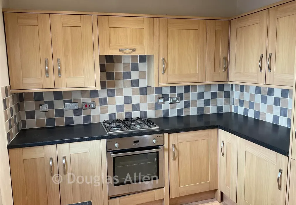 Kitchen - Chiltern Gardens, Hornchurch, Essex - Wards of Kent