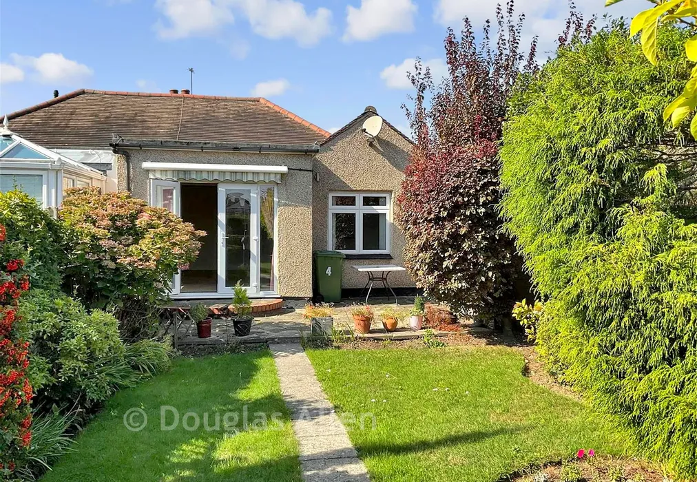 Rear View - Chiltern Gardens, Hornchurch, Essex - Wards of Kent