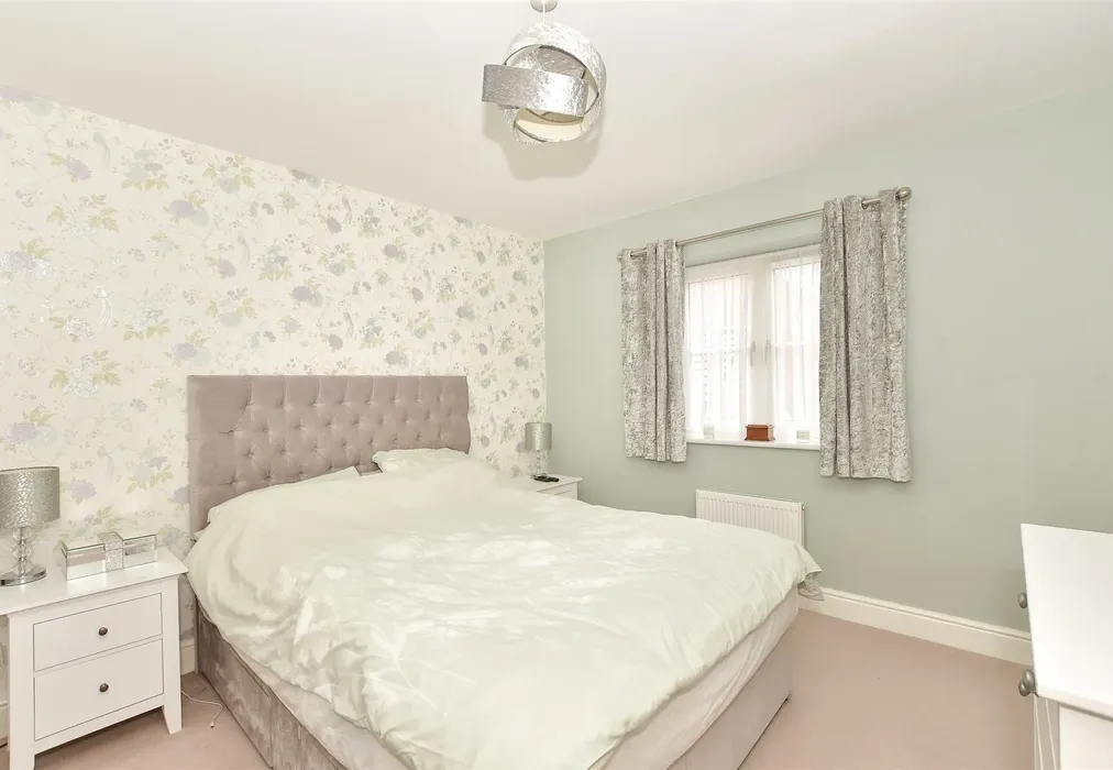 Bedroom 1 - Millennium Way, Heathfield, East Sussex - Wards of Kent