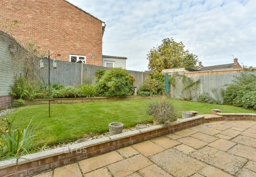 Rear Garden - Forest Drive, Walderslade, Chatham, Kent - Wards of Kent