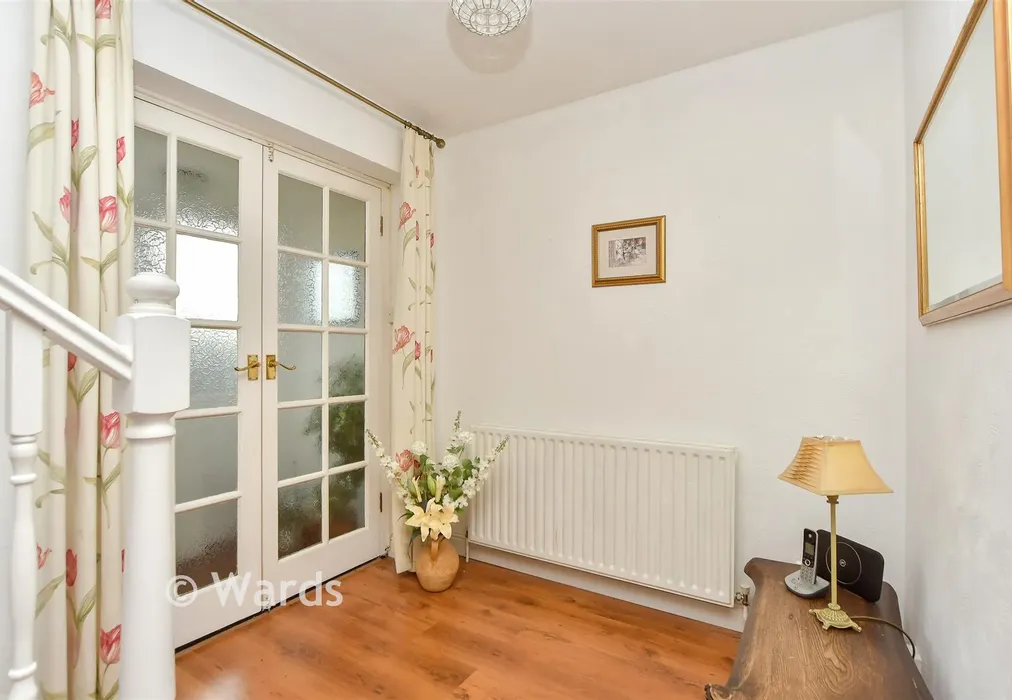 Entrance Hall - Forest Drive, Walderslade, Chatham, Kent - Wards of Kent