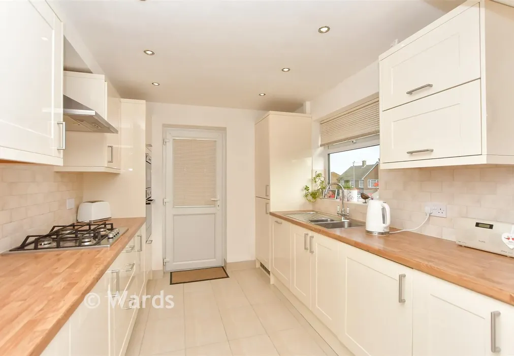 Kitchen - Forest Drive, Walderslade, Chatham, Kent - Wards of Kent