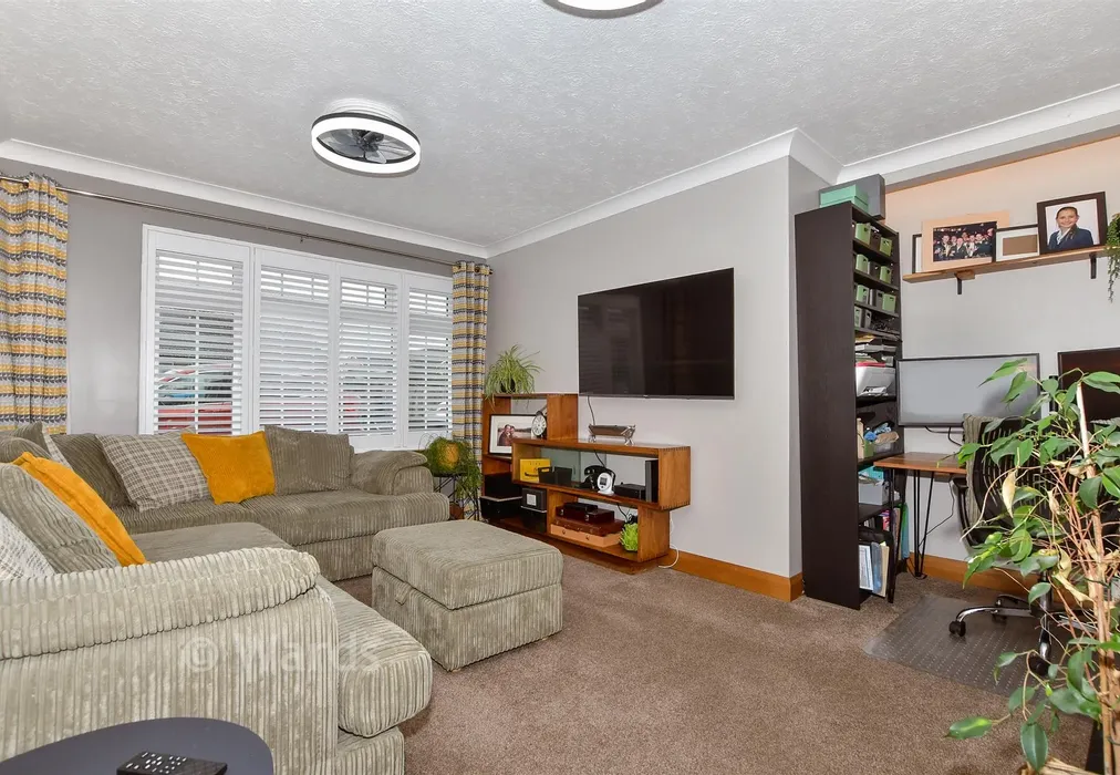 Lounge - Newbury Avenue, Maidstone, Kent - Wards of Kent