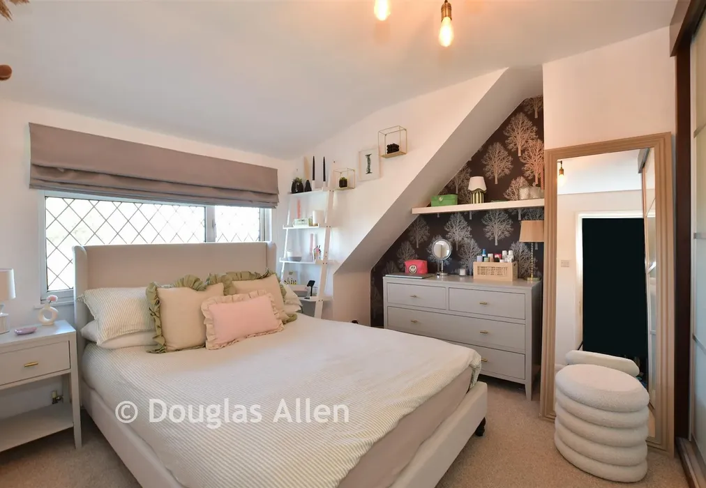 Bedroom 3 - Avon Road, Upminster, Essex - Wards of Kent