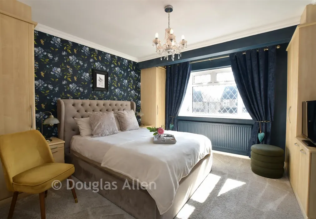 Bedroom 1 - Avon Road, Upminster, Essex - Wards of Kent