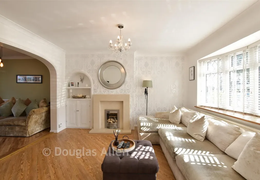 Lounge - Avon Road, Upminster, Essex - Wards of Kent