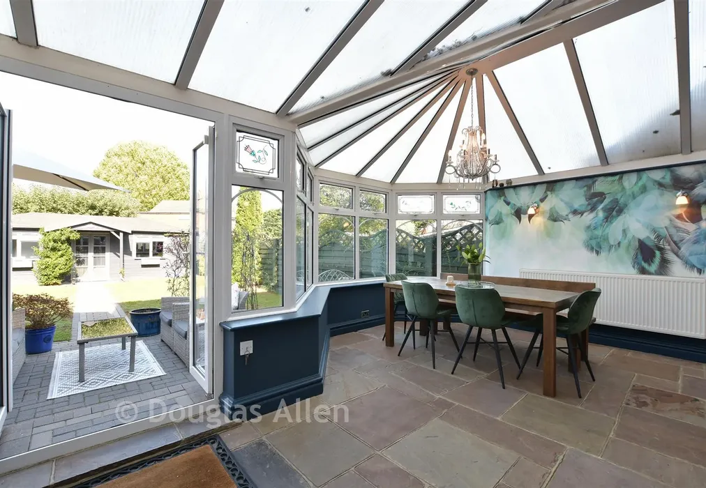 Conservatory - Avon Road, Upminster, Essex - Wards of Kent