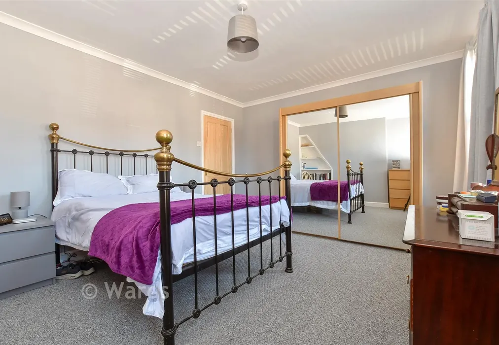 Bedroom 1 - Heathfield Avenue, Dover, Kent - Wards of Kent