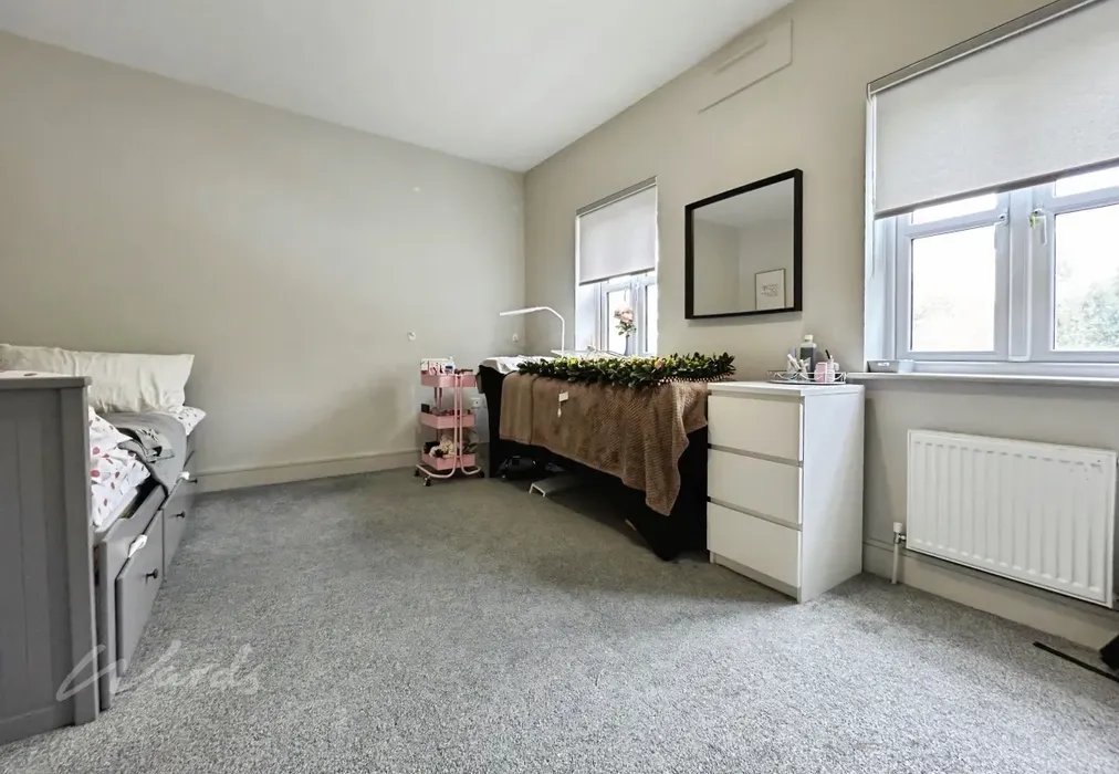 bed 2 - Pembury Road Tonbridge TN9 - Wards of Kent