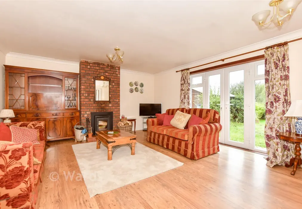 Lounge - Swan Lane, Sellindge, Ashford, Kent - Wards of Kent
