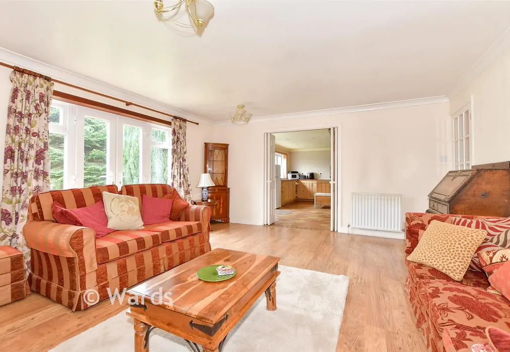Lounge - Swan Lane, Sellindge, Ashford, Kent - Wards of Kent