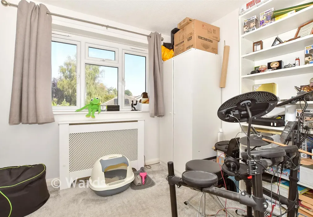 Bedroom 2 - College Avenue, Tonbridge, Kent - Wards of Kent