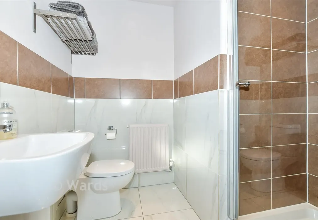 En-Suite Shower Room - Waterloo Walk, Kings Hill, West Malling, Kent - Wards of Kent