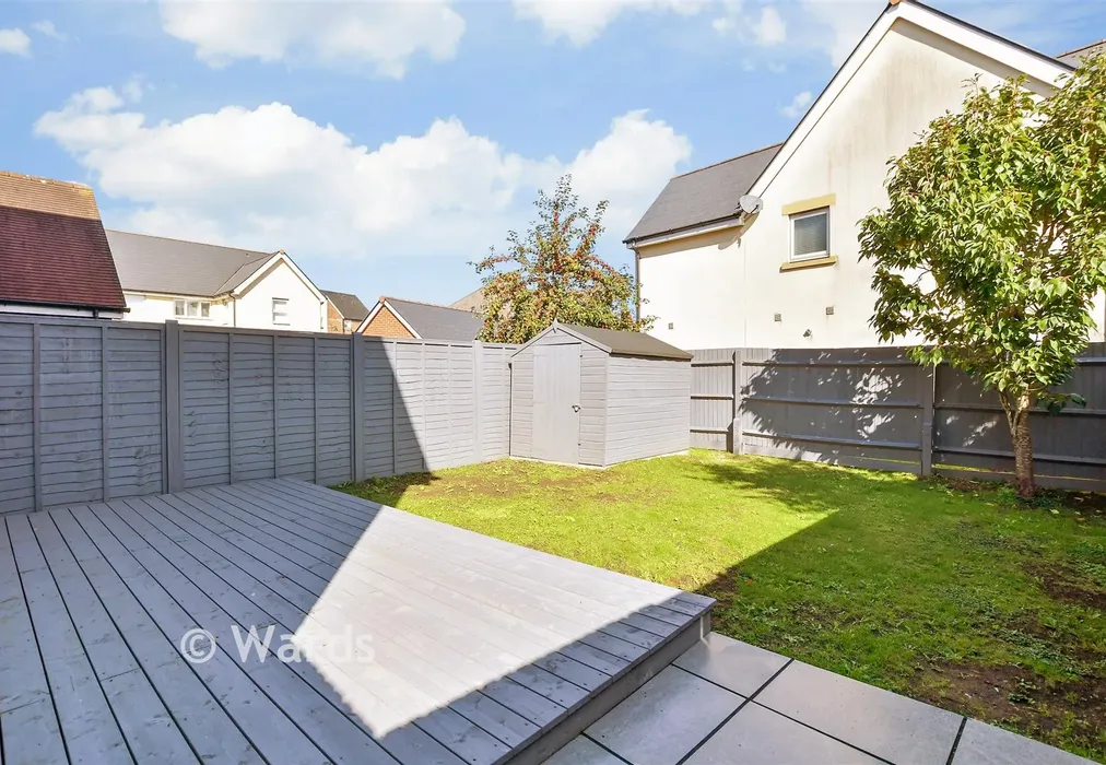 Rear Garden - Waterloo Walk, Kings Hill, West Malling, Kent - Wards of Kent