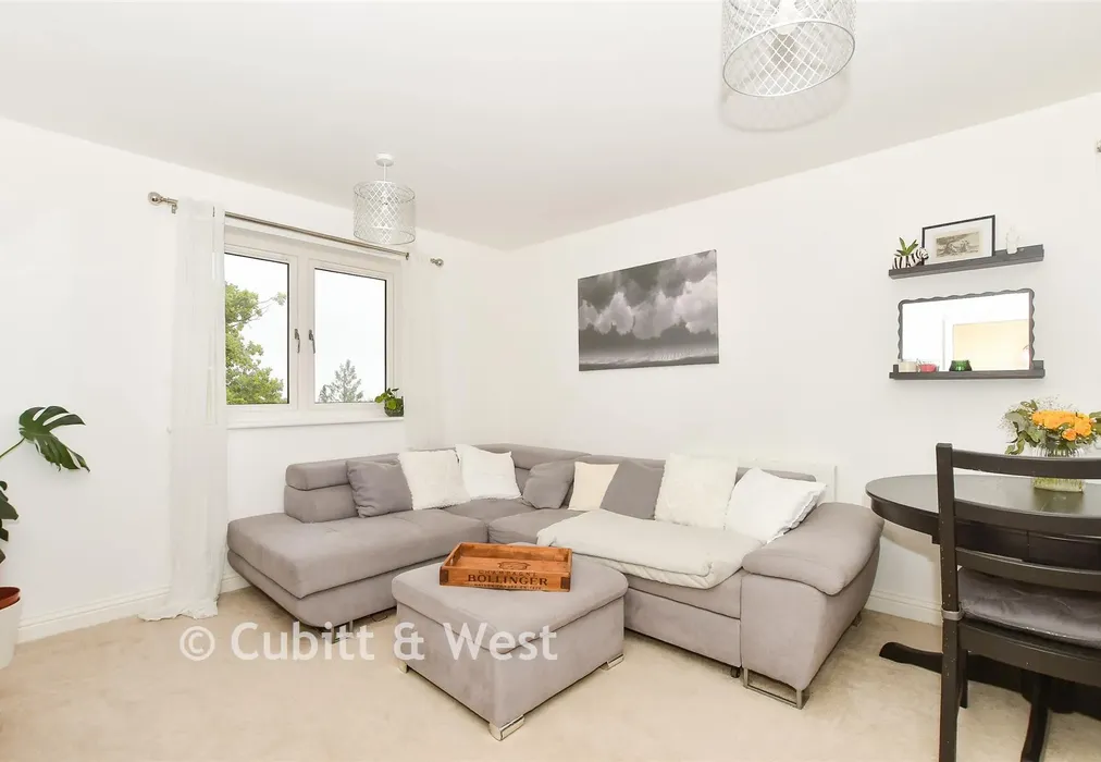 Lounge/Diner - Bailey Place, Crowborough, East Sussex - Wards of Kent