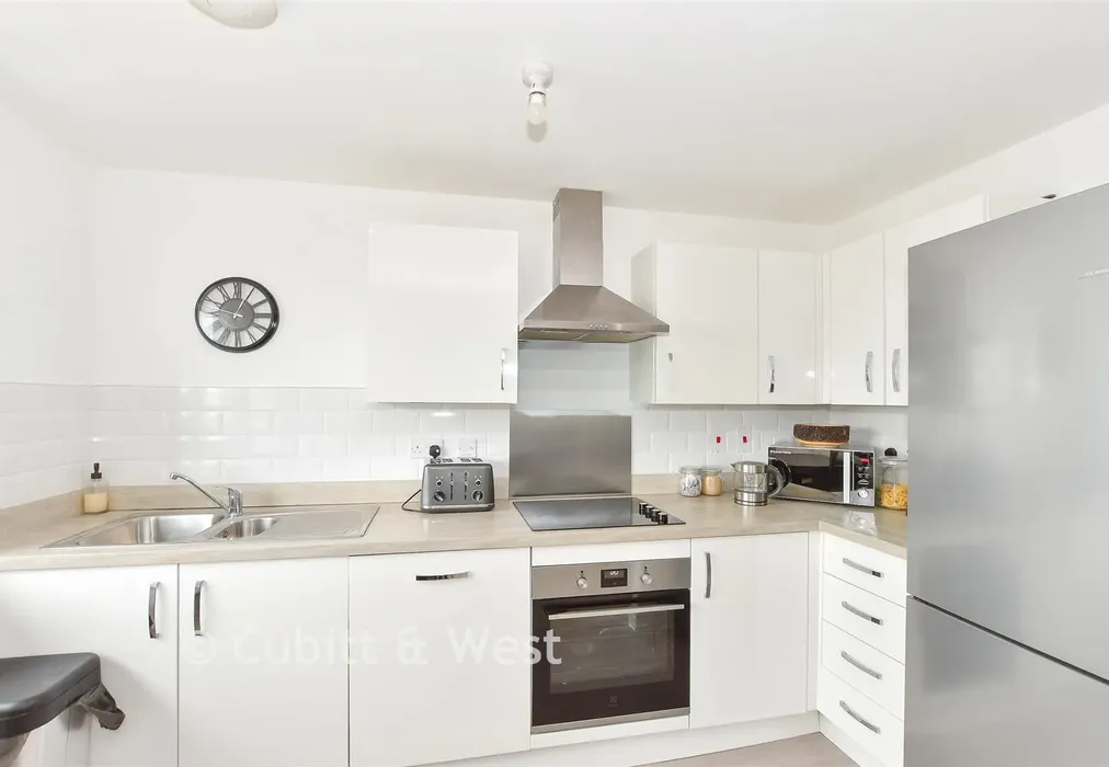 Kitchen - Bailey Place, Crowborough, East Sussex - Wards of Kent