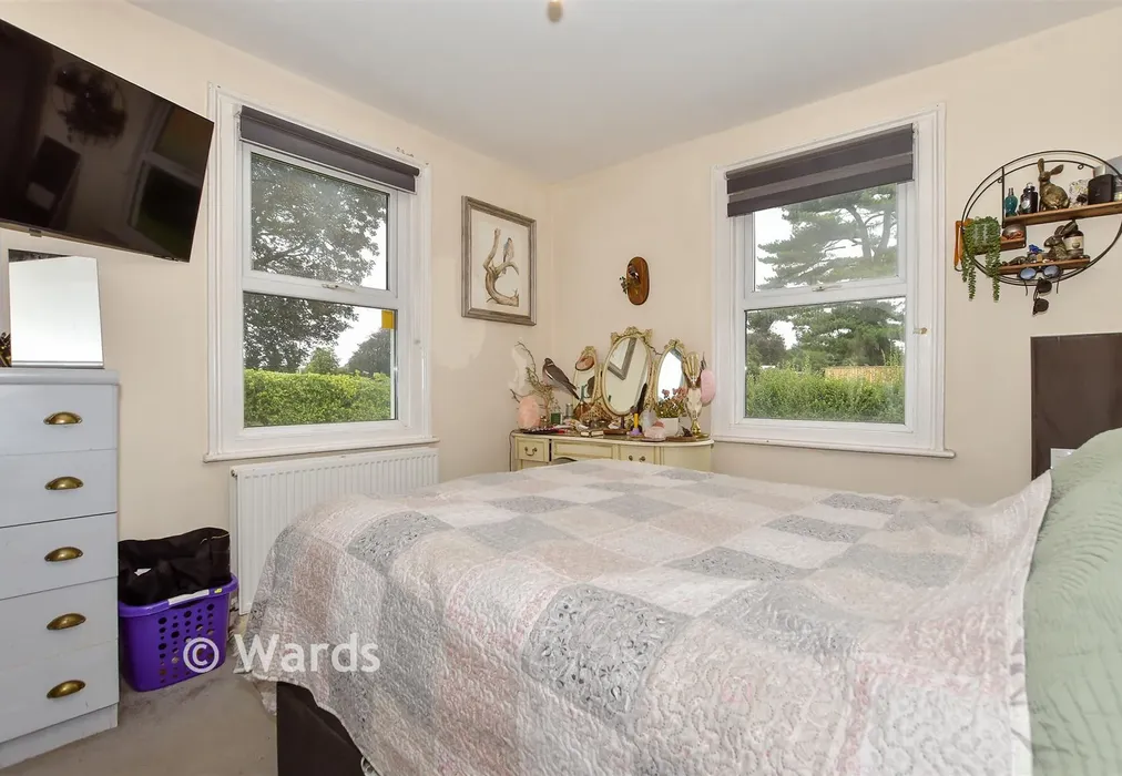 Bedroom 1 - London Road, Ditton, Aylesford, Kent - Wards of Kent
