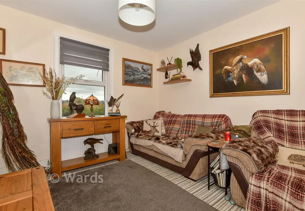 Lounge - London Road, Ditton, Aylesford, Kent - Wards of Kent