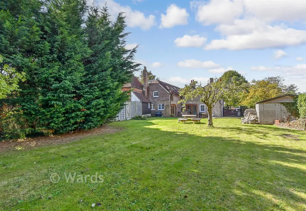 Rear Garden - The Green, Boughton Monchelsea, Maidstone, Kent - Wards of Kent