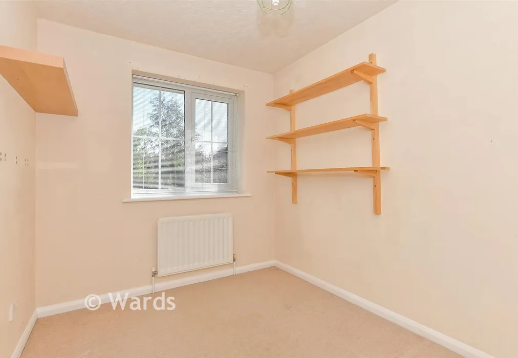Bedroom 2 - Farleys Way, Peasmarsh, Rye, East Sussex - Wards of Kent