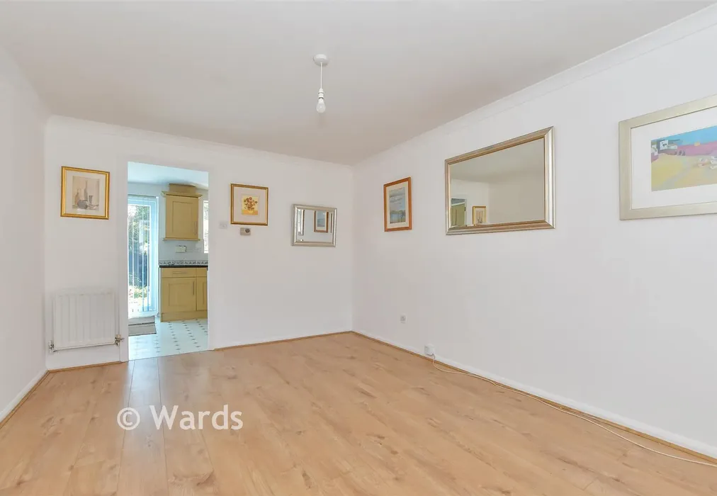 Lounge - Farleys Way, Peasmarsh, Rye, East Sussex - Wards of Kent