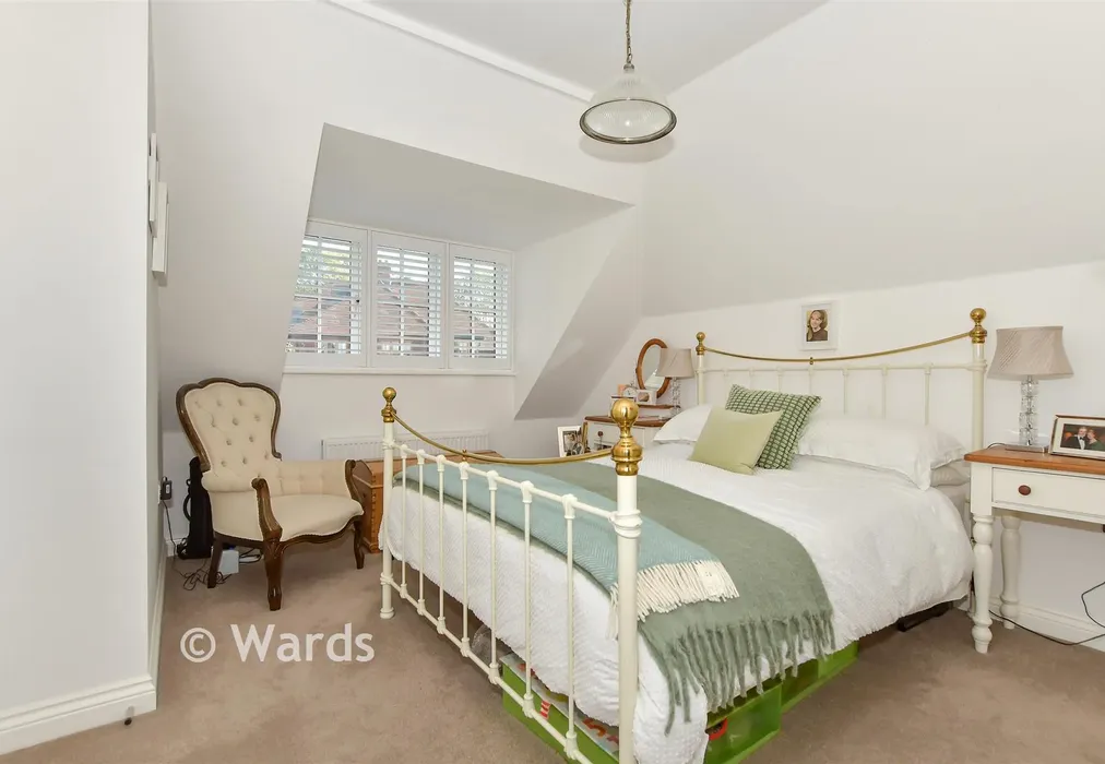 Bedroom 2 - Hawthornden Grove, Yalding, Maidstone, Kent - Wards of Kent