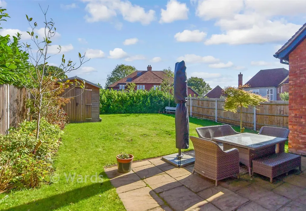 Rear Garden - Hawthornden Grove, Yalding, Maidstone, Kent - Wards of Kent