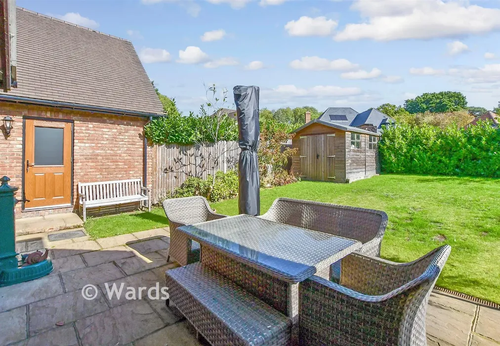 Rear Garden - Hawthornden Grove, Yalding, Maidstone, Kent - Wards of Kent