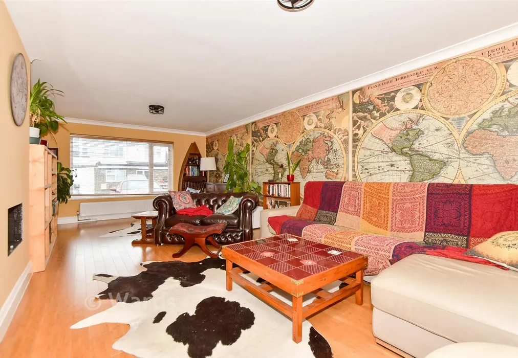 Lounge - High Knocke, Dymchurch, Kent - Wards of Kent