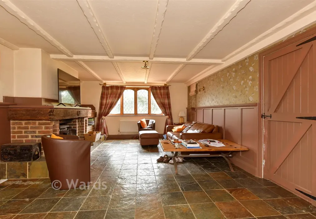 Lounge - Jacobs Lane, Hoo, Rochester, Kent - Wards of Kent