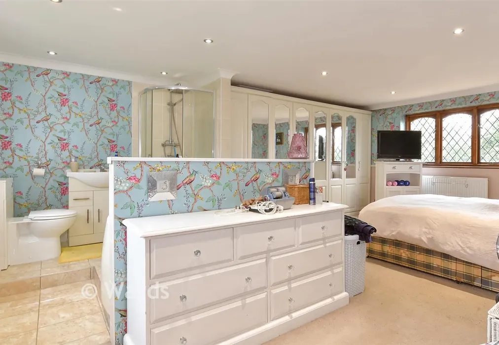 Bedroom 1 - Jacobs Lane, Hoo, Rochester, Kent - Wards of Kent