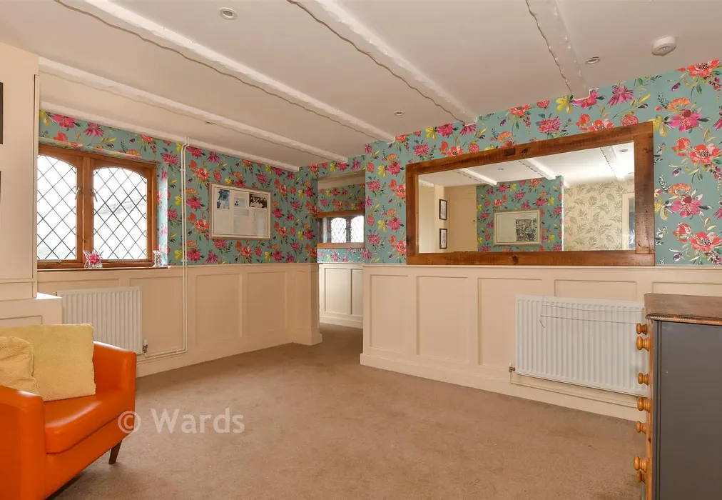 Landing - Jacobs Lane, Hoo, Rochester, Kent - Wards of Kent