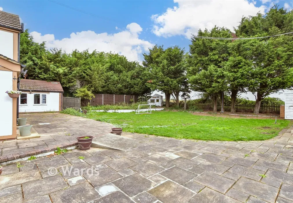 Rear Garden - Jacobs Lane, Hoo, Rochester, Kent - Wards of Kent