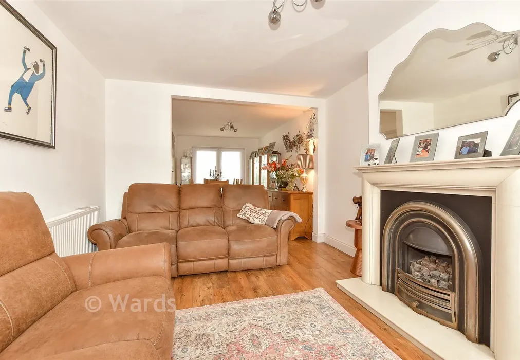 Lounge - Nelson Avenue, Minster On Sea, Sheerness, Kent - Wards of Kent
