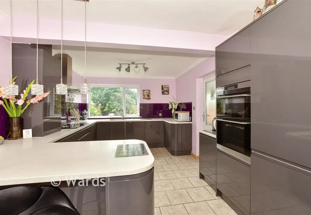 Kitchen - Nelson Avenue, Minster On Sea, Sheerness, Kent - Wards of Kent