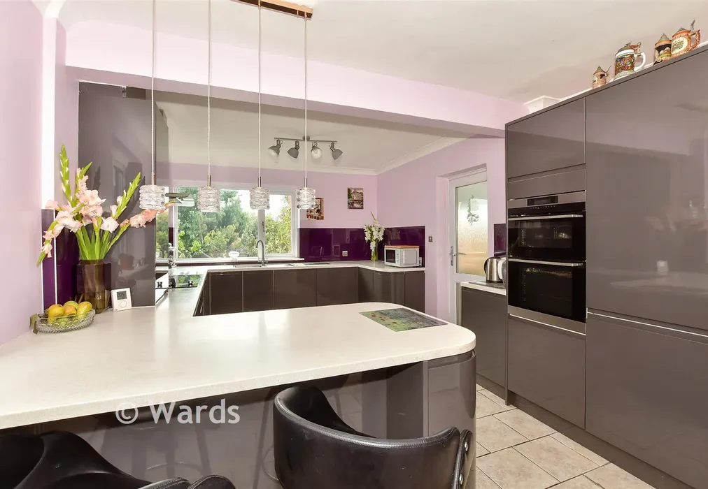 Kitchen - Nelson Avenue, Minster On Sea, Sheerness, Kent - Wards of Kent