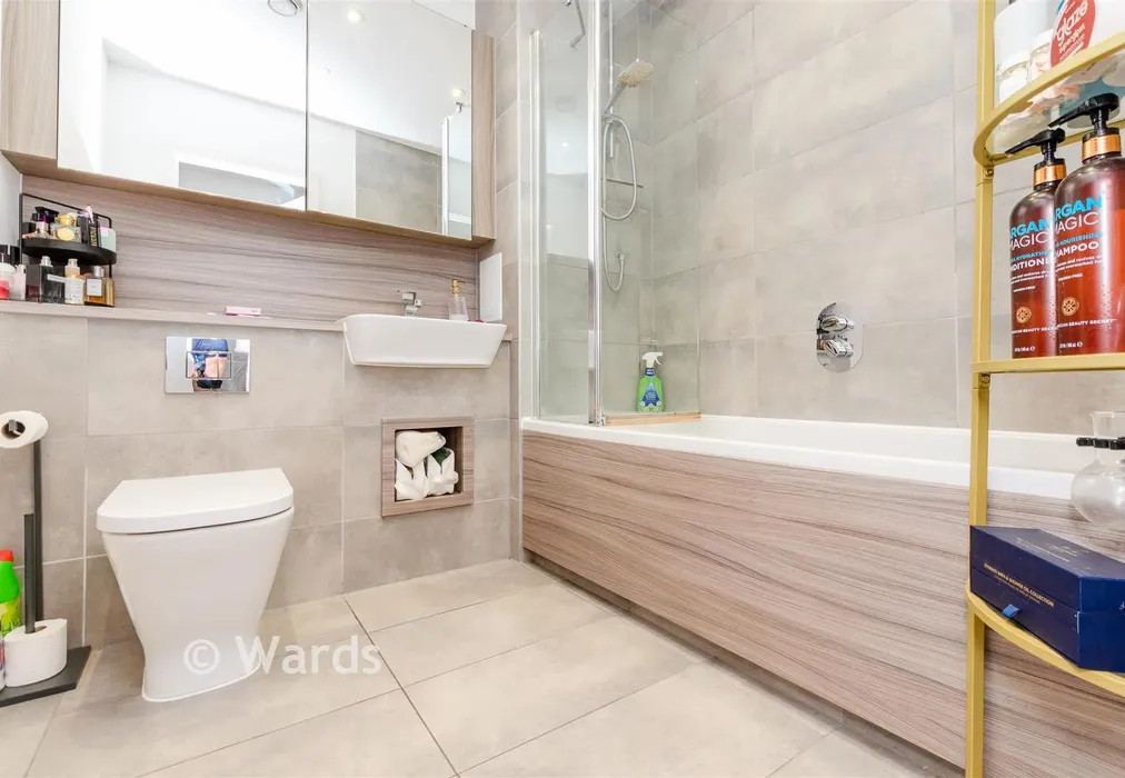 Bathroom - Corys Road, Rochester, Kent - Wards of Kent