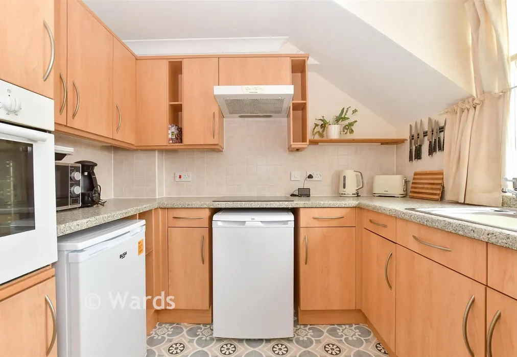 Kitchen - Beechwood Avenue, Deal, Kent - Wards of Kent