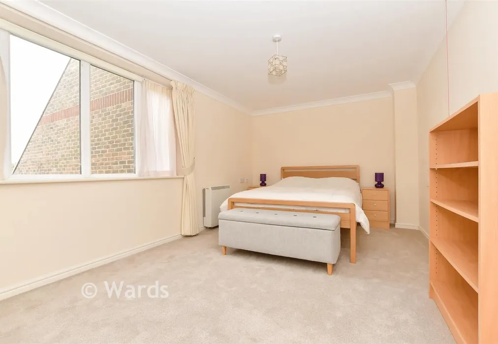 Bedroom 1 - Beechwood Avenue, Deal, Kent - Wards of Kent