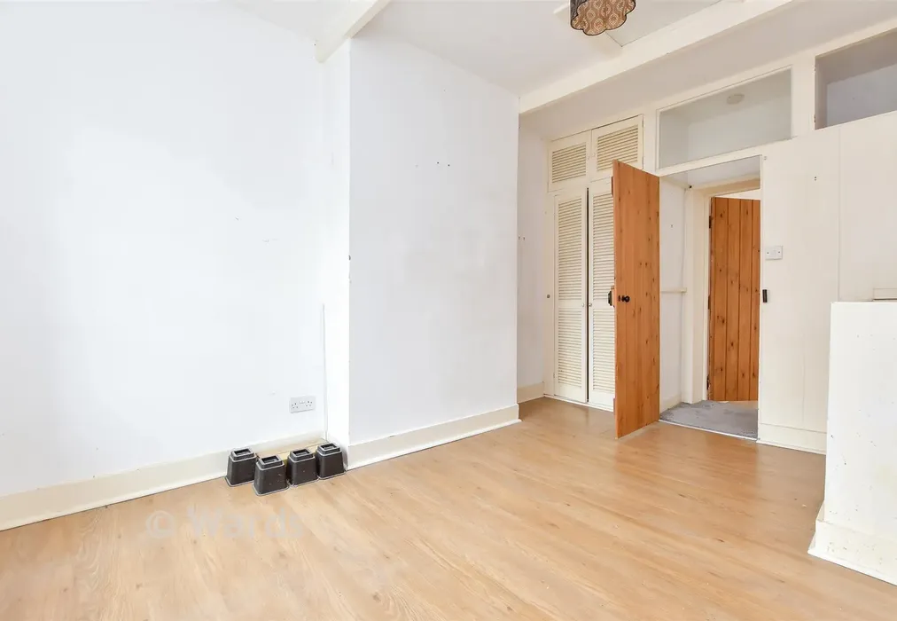 Bedroom 1 - Downs Road, Ramsgate, Kent - Wards of Kent