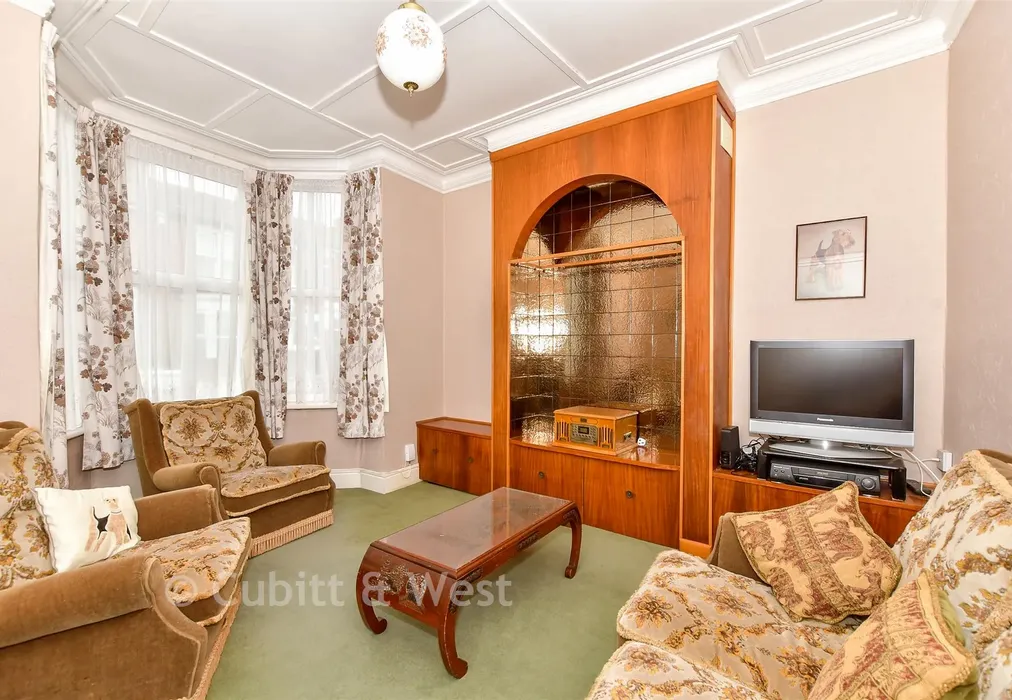 Lounge - Kimberley Road, Southsea, Hampshire - Wards of Kent