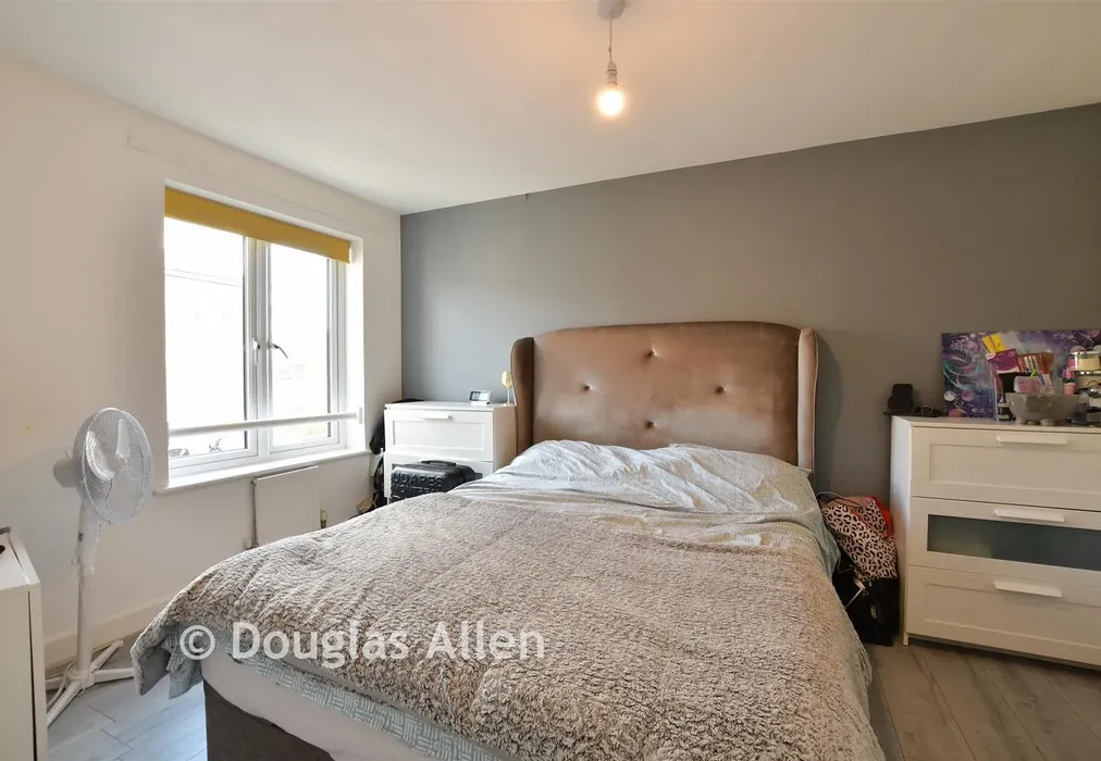Bedroom 2 - Market Avenue, Wickford, Essex - Wards of Kent
