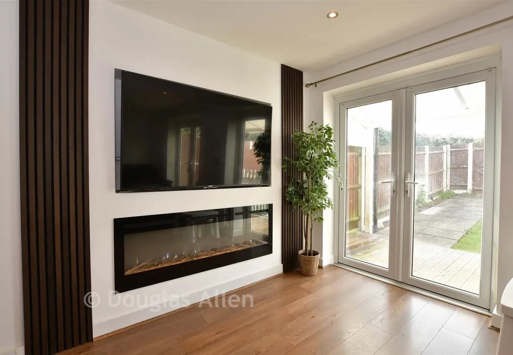 Lounge/Dining Room - Market Avenue, Wickford, Essex - Wards of Kent
