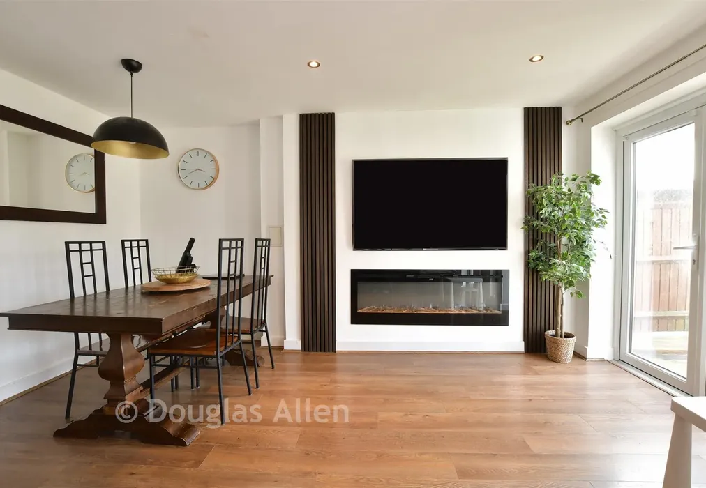 Lounge/Dining Room - Market Avenue, Wickford, Essex - Wards of Kent