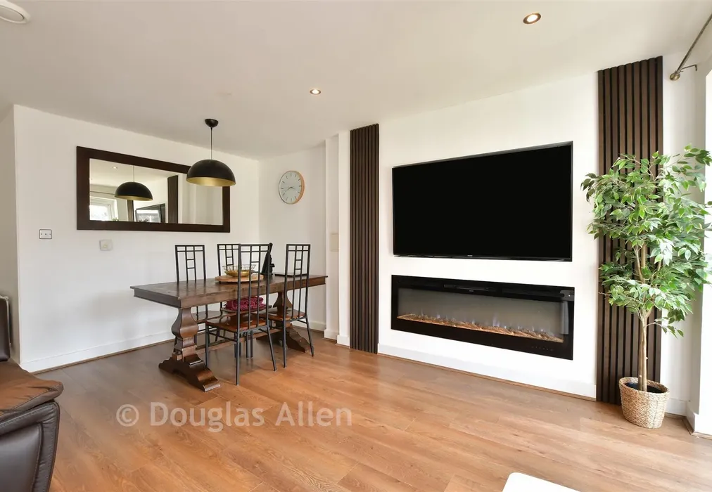 Lounge/Dining Room - Market Avenue, Wickford, Essex - Wards of Kent