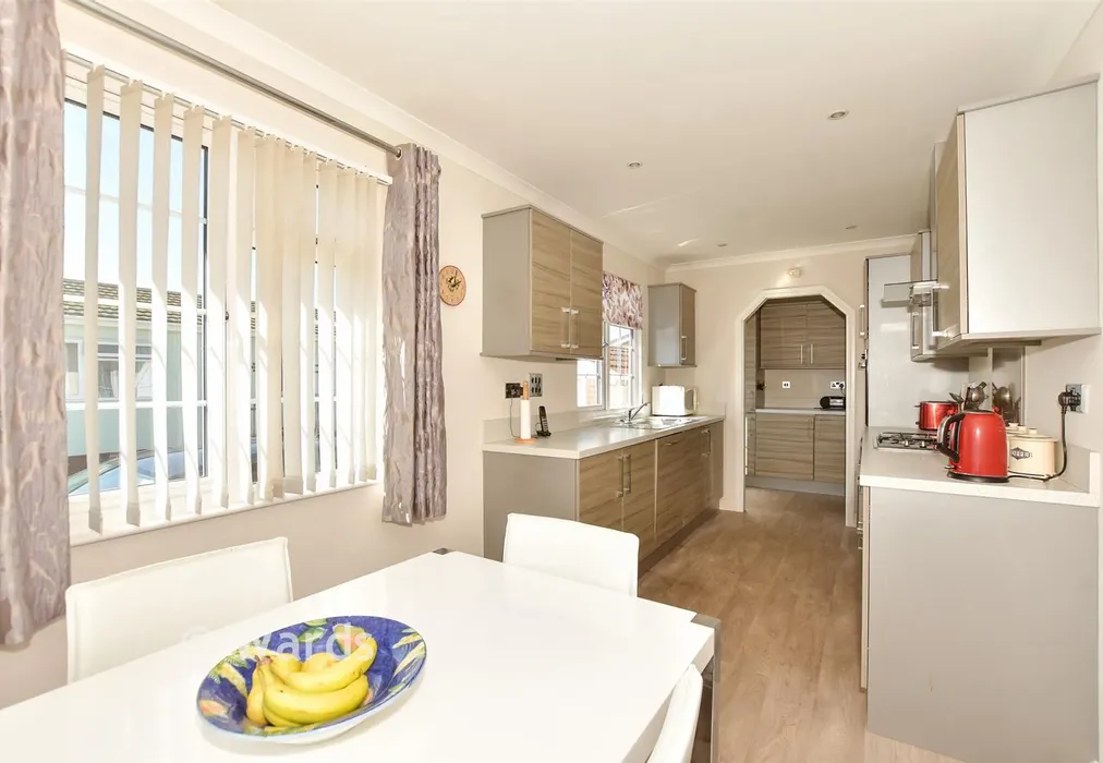 Internal Lifestyle Photograph - Oatfield Way, Hythe, Kent - Wards of Kent